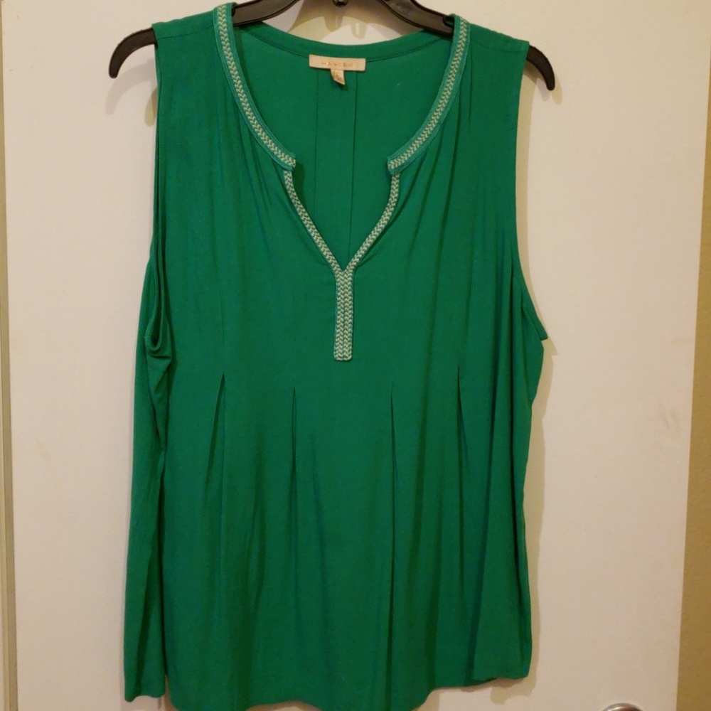 EUC Ladies  sleeveless TOP